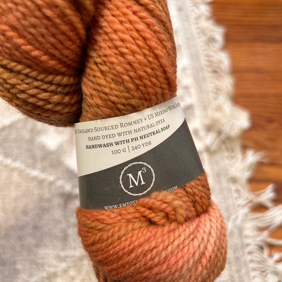 Em3 Romney/Merino Worsted - Picture 3 of 3